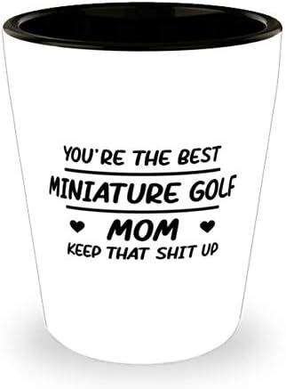 Sen en iyi minyatür golf Annesisin O Boku 1,5 oz bardakta tut.